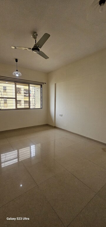 Room in 2 BHK Apartment at Bhoomi Park, Malad West – for Rent