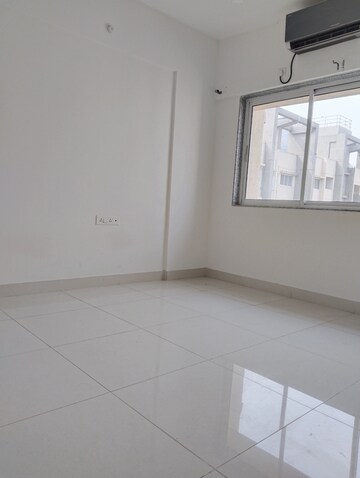 Room in 1 BHK Apartment at Godrej City, Poyanje – for Rent
