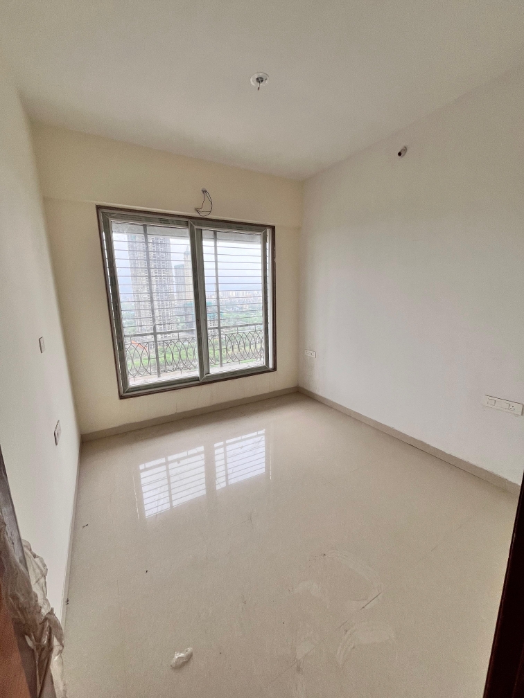 2 BHK Apartment For Sale in Paradise Sai World Empire