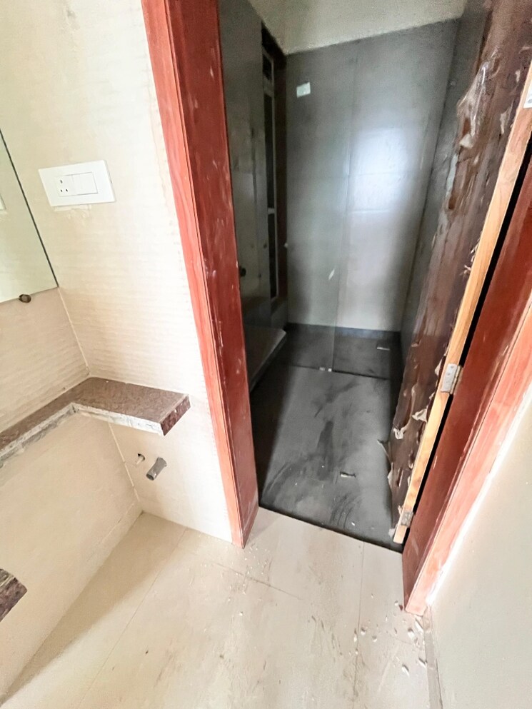 Bathroom, paradise-sai-world-empire 2 Bedroom 878 Sq.Ft. Apartment In Kharghar Navi Mumbai 8009827