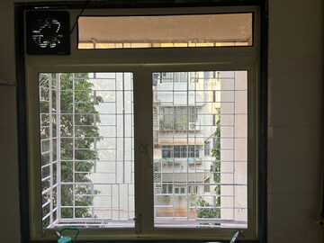 Room in 1 BHK Apartment at Jubilee Palace, Andheri West – for Rent
