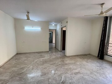 Room in 1 BHK Apartment at Hiranandani Woodstock, Ghodbunder Road – for Rent