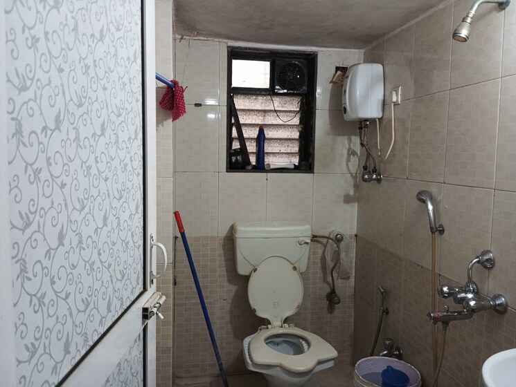 Bathroom, the-wadhwa-promenade 2 Bedroom 659 Sq.Ft. Apartment In Ghatkopar West Mumbai 8009863