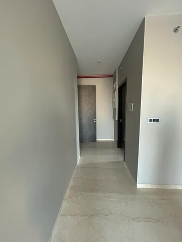 Room in 3 BHK Apartment at Oberoi Sky City, Borivali East – for Rent