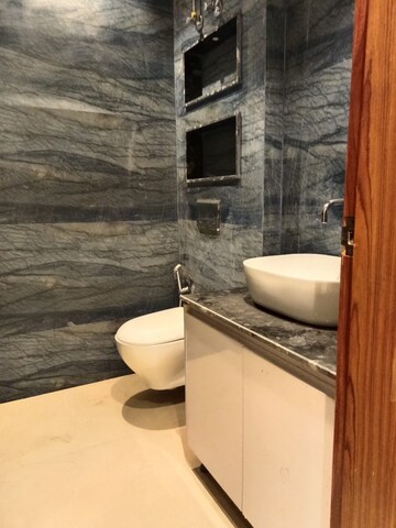 Bathroom in 4 BHK Builder Floor at Ansal Sushant Lok I, Sector 43 – for Rent