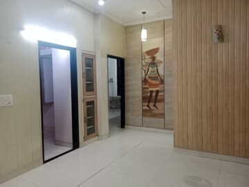 Room in 3 BHK Builder Floor at Sector 37 – for Rent