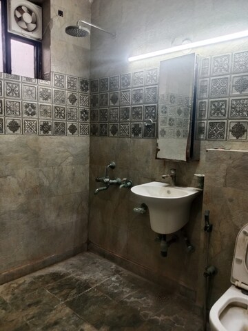Bathroom in 3 BHK Builder Floor at Sector 37 – for Rent