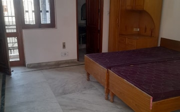 1 BHK Builder Floor For Rent in Sector 28