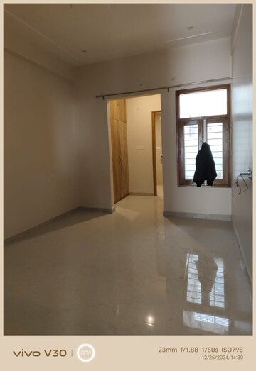 Room in 6 BHK Independent House at Gomti Nagar – for Rent