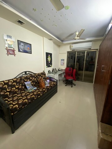 Master Bedroom in 2 BHK Apartment at Hiranandani Gardens, Powai – for Rent