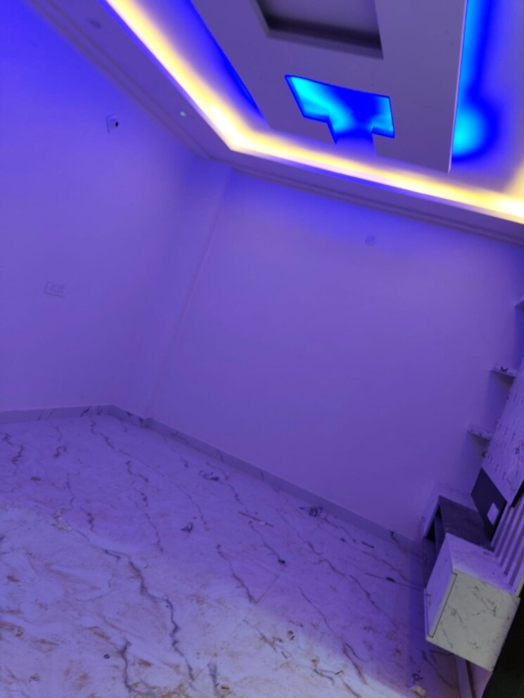 undefined, vipin garden 3 Bedroom 900 Sq.Ft. Builder Floor In Vipin Garden Delhi 8010105