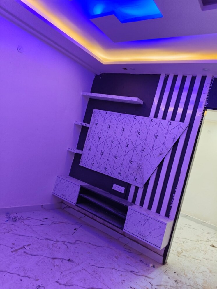 Living Room, vipin garden 3 Bedroom 900 Sq.Ft. Builder Floor In Vipin Garden Delhi 8010105