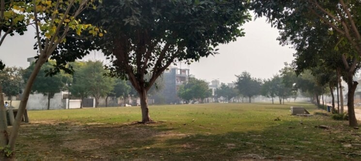 Garden, gaur-krishnvilas-3rd-parkview-villas  103 Sq.Yd. Plot In Gaur Yamuna City Greater Noida 8010131