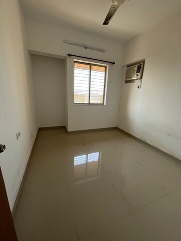 Room in 2 BHK Apartment at Lodha Casa Rio, Dombivli East – for Rent