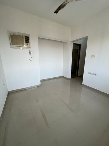 Room in 2 BHK Apartment at Lodha Casa Rio, Dombivli East – for Rent