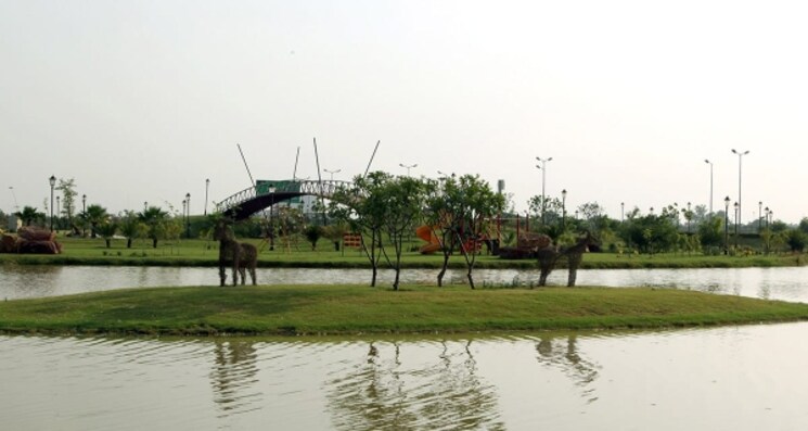 Exterior View, gaur-yamuna-city-2nd-park-view  105 Sq.Yd. Plot In Gaur Yamuna City Greater Noida 8010206