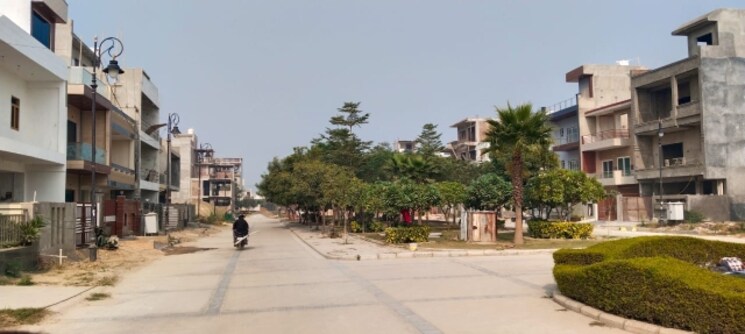 Exterior View, gaur-yamuna-city-2nd-park-view  105 Sq.Yd. Plot In Gaur Yamuna City Greater Noida 8010206