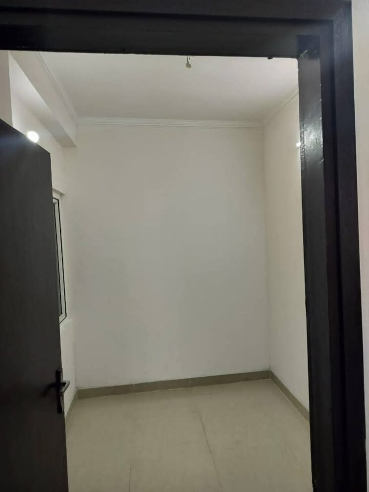 Bathroom, amrapali-riverview 3 Bedroom 1145 Sq.Ft. Apartment In Amrapali Leisure Valley Greater Noida 8010234