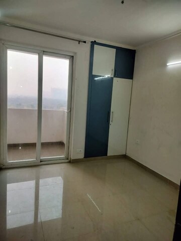 Room in 3 BHK Apartment at Amrapali Riverview, Amrapali Leisure Valley – for Sale