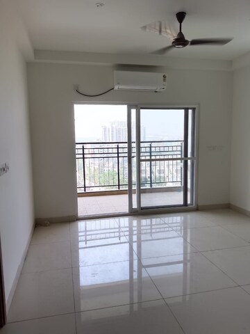 Room in 3.5 BHK Apartment at Prestige Tranquil, Kokapet – for Rent