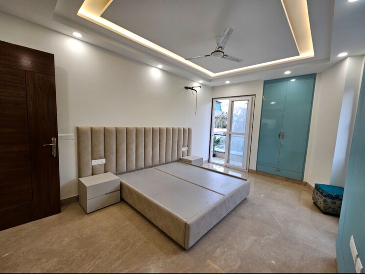 Room, naraina 4 Bedroom 252 Sq.Yd. Builder Floor In Naraina Delhi 8010326