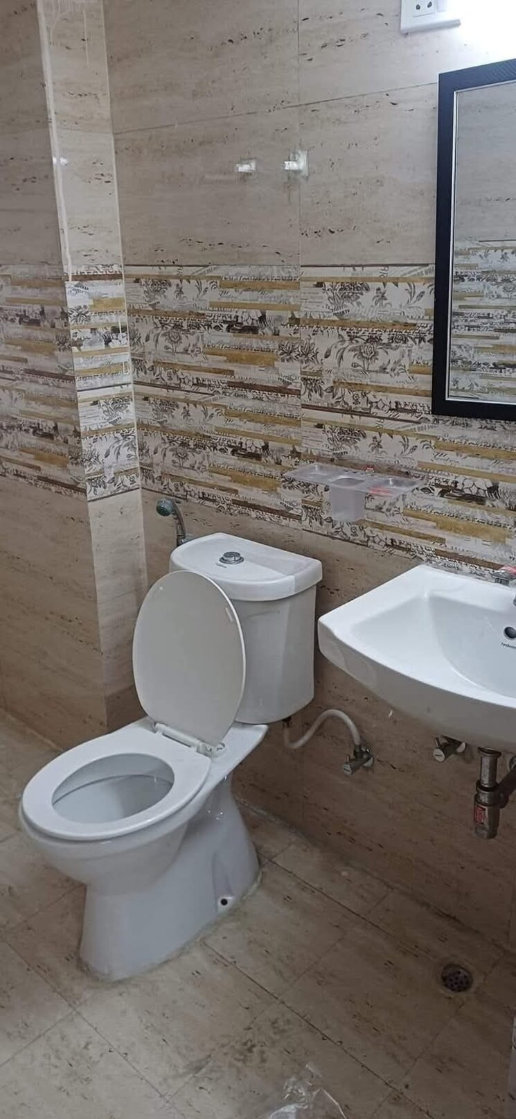 Bathroom, amrapali-golf-homes 3 Bedroom 1595 Sq.Ft. Apartment In Sector 4, Greater Noida Greater Noida 8010337