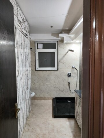 Bathroom in 3 BHK Builder Floor at Ansal Sushant Lok I, Sector 43 – for Rent