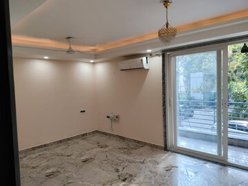 Room in 3 BHK Builder Floor at Ansal Sushant Lok I, Sector 43 – for Rent