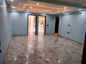 Room in 3 BHK Builder Floor at Ansal Sushant Lok I, Sector 43 – for Rent