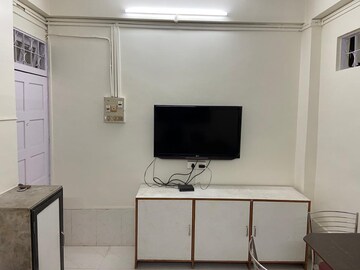 Furnished Amenities in 1 BHK Apartment at Kumar Society, Vakola – for Rent