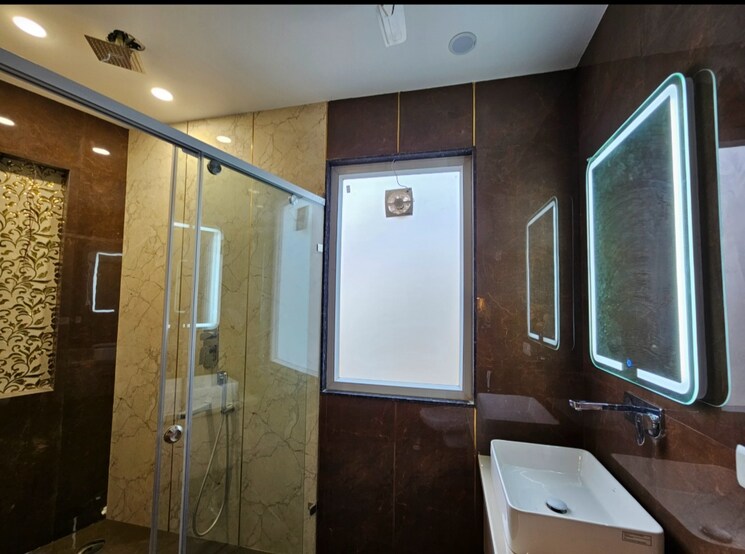 Bathroom, naraina 4 Bedroom 252 Sq.Yd. Builder Floor In Naraina Delhi 8010432
