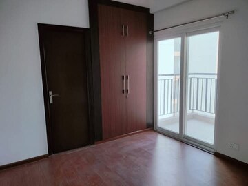 Room in 2 BHK Apartment at Amrapali Leisure Park, Amrapali Leisure Valley – for Sale