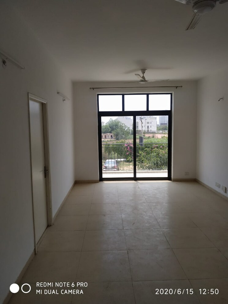 Master Bedroom, vatika-primrose-floors 3 Bedroom 1275 Sq.Ft. Builder Floor In Sector 82 Gurgaon 8010447