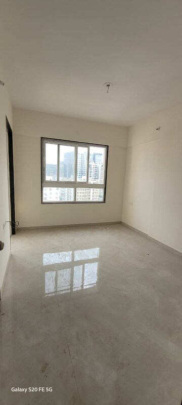 Room in 2 BHK Apartment at Dream Metropark County, Balewadi – for Rent