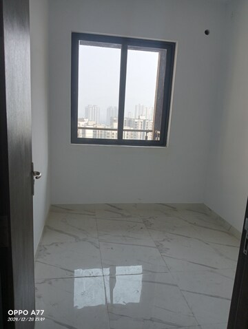 Room in 2 BHK Apartment at Risland The Icon, Dhokali – for Rent