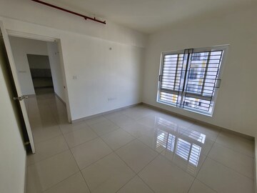 Room in 3 BHK Apartment at Kolte Patil iTowers Exente, Electronic City Phase I – for Rent