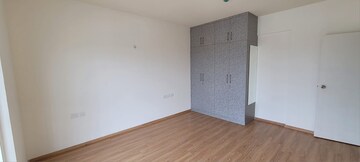 Room in 3 BHK Apartment at Kolte Patil iTowers Exente, Electronic City Phase I – for Rent