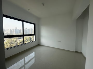 Room in 2 BHK Apartment at Kalpataru Immensa, Kolshet Road – for Rent