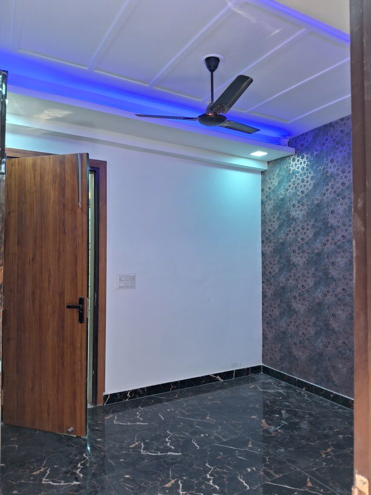 Room, upsidc site b 2 Bedroom 70 Sq.Yd. Villa In Upsidc Site B Greater Noida 8010639