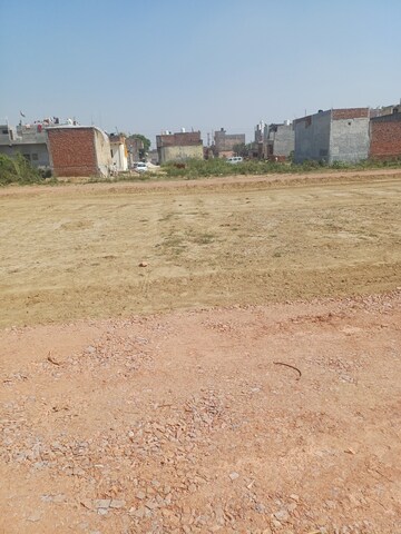  Plot For Sale in Bhopani Village