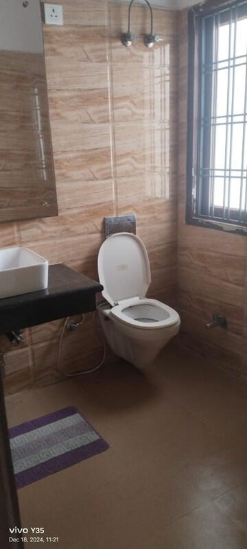 Bathroom in 2.5 BHK Independent House at Gomti Nagar – for Rent