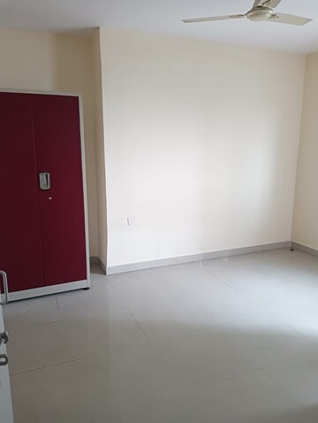 Room in 2 BHK Apartment at Alaknanda Apartment Gomti Nagar, Gomti Nagar – for Rent
