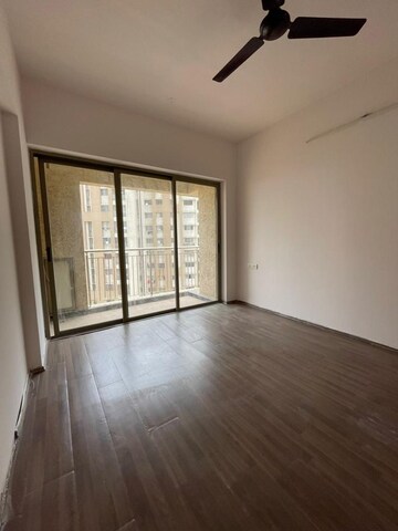 Room in 1.5 BHK Apartment at Vijay Nagari CHS, Vijay Nagari – for Rent