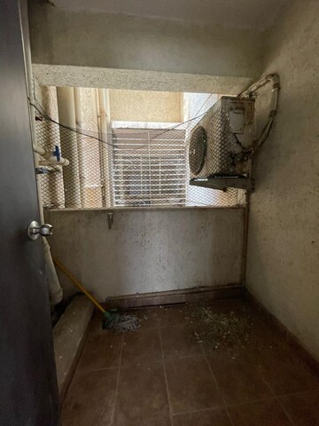 Bathroom in 1.5 BHK Apartment at Vijay Nagari CHS, Vijay Nagari – for Rent