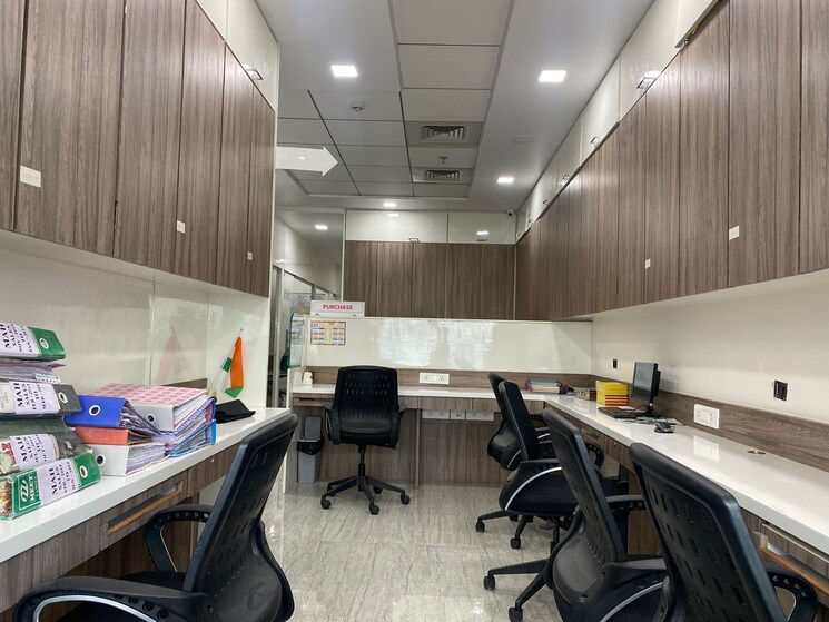 Team Area, one-platinum Commercial Office Space 1350 Sq.Ft. In Cbd Belapur Sector 15 Navi Mumbai 8010745