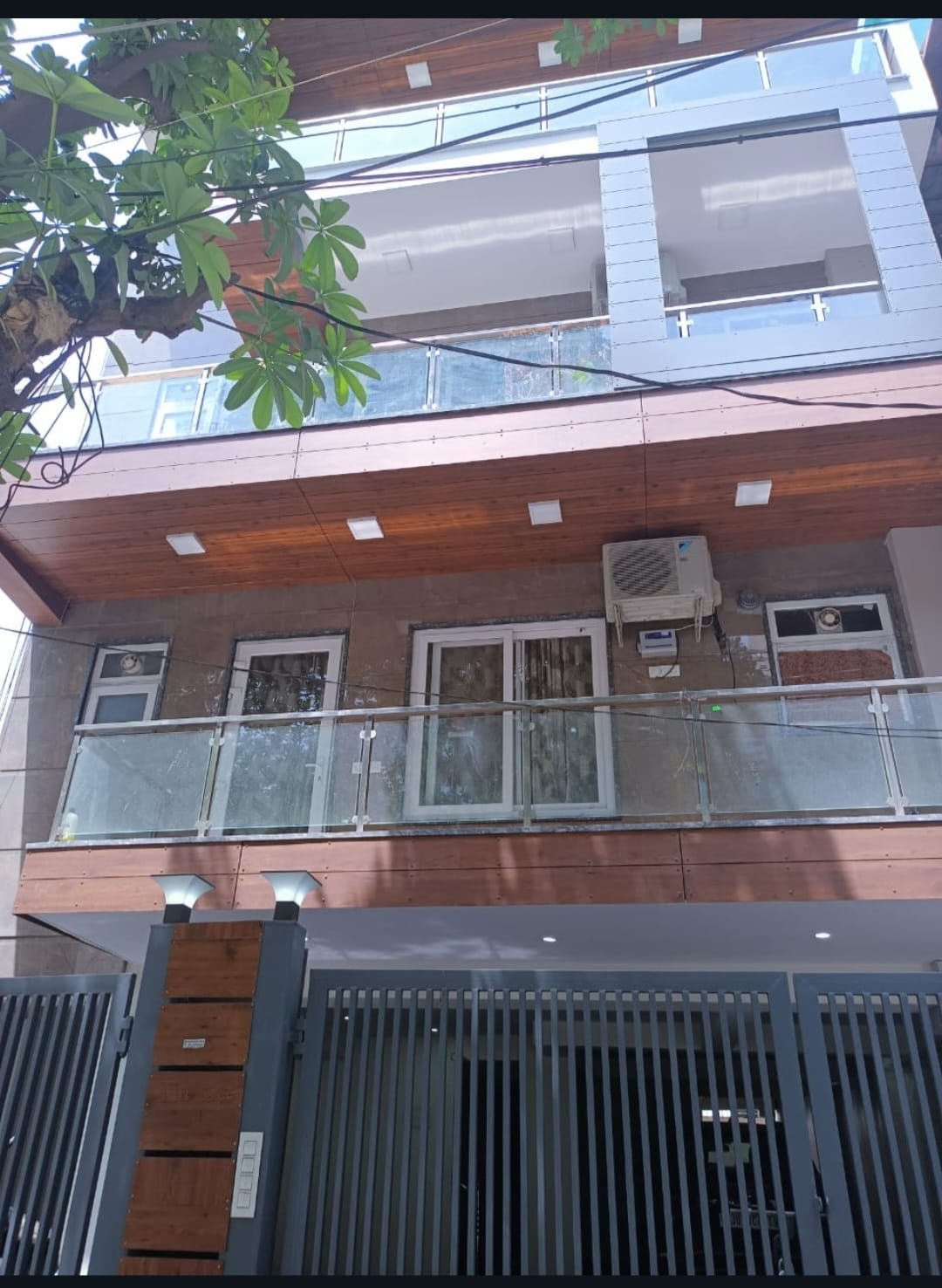 6+ BHK + Extra Room Independent House For Sale in Sector 55
