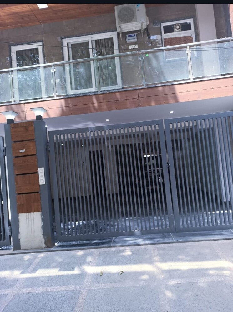 Exterior View, sector 55 6+ Bedroom 5000 Sq.Ft. Independent House In Sector 55 Gurgaon 8010800