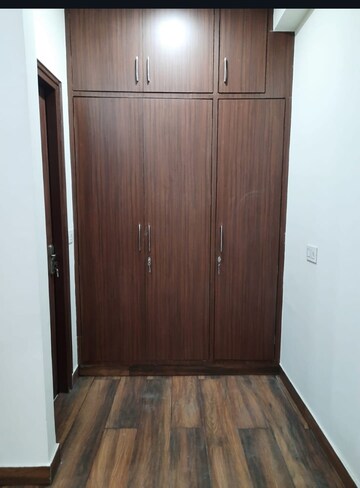 Furnished Amenities in 6+ BHK Independent House at Sector 55 – for Sale