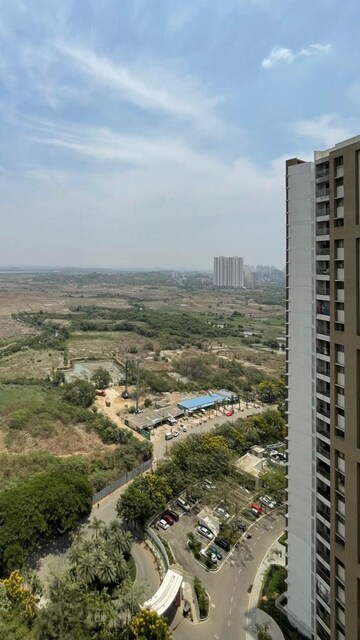 Master Bedroom in 4 BHK Apartment at Dosti Majesta, Ghodbunder Road – for Rent