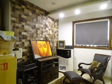 Living Room in 6 BHK Independent House at Maharani Bagh – for Rent